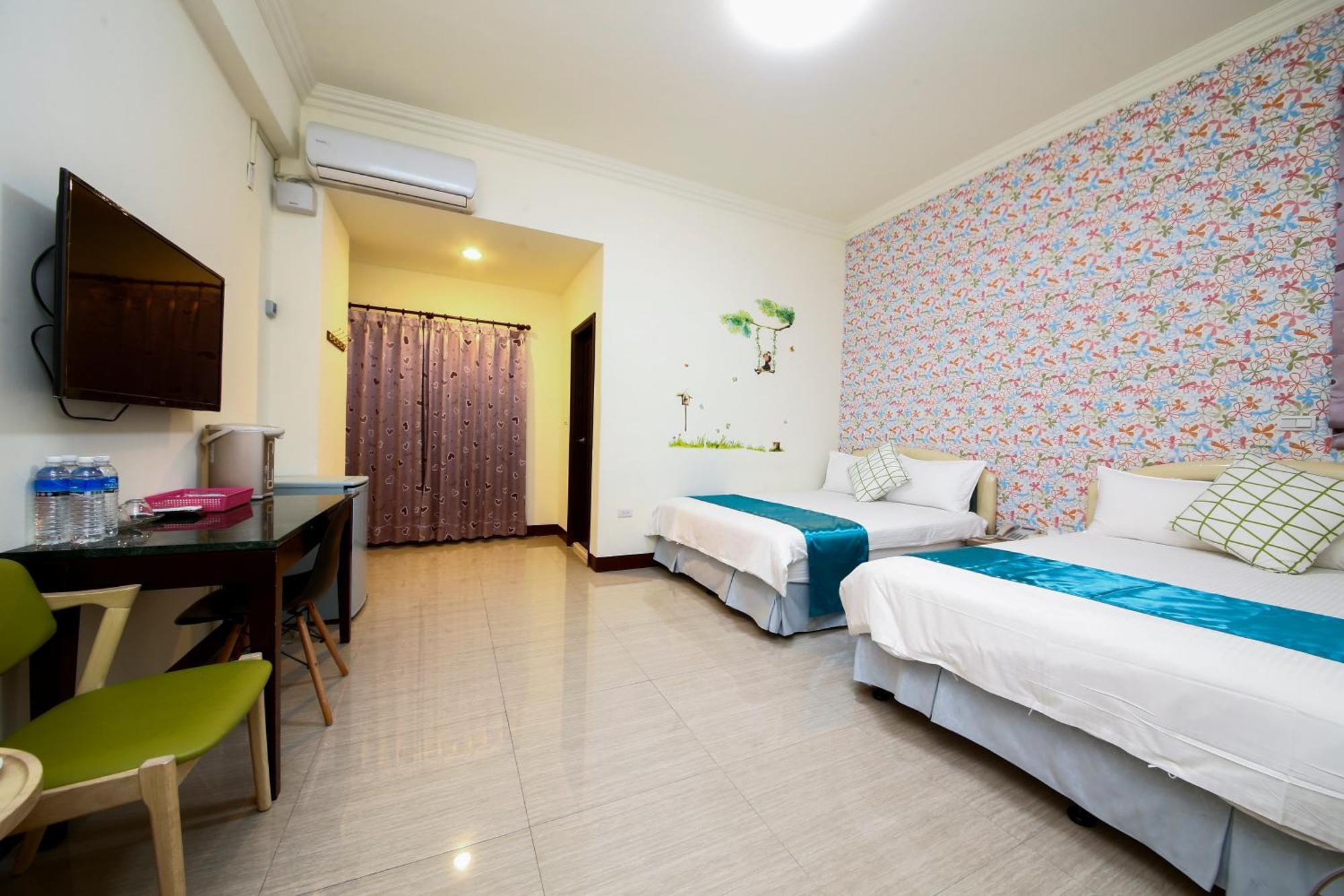 Xin Jing Zhan Homestay Hualien City Room photo