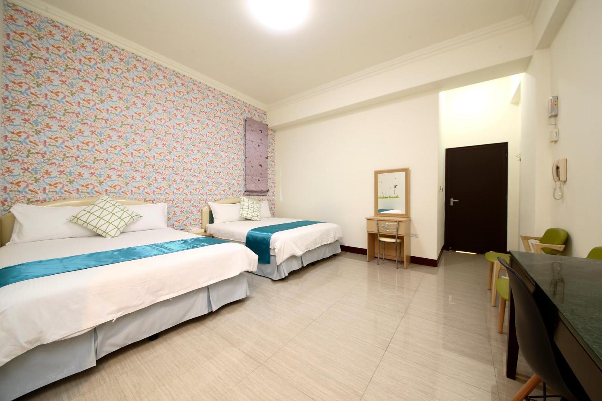 Xin Jing Zhan Homestay Hualien City Room photo