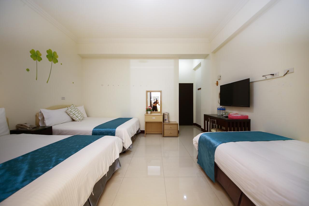 Xin Jing Zhan Homestay Hualien City Exterior photo