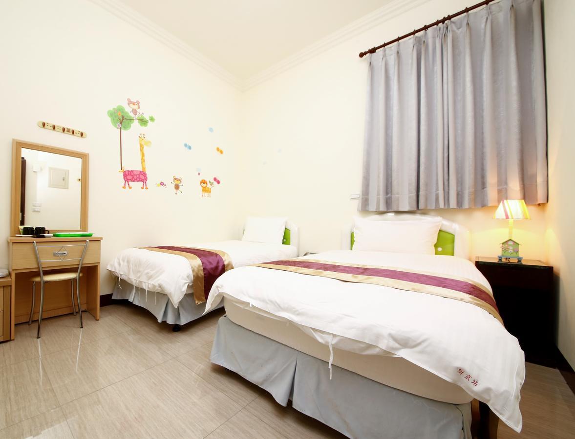 Xin Jing Zhan Homestay Hualien City Exterior photo